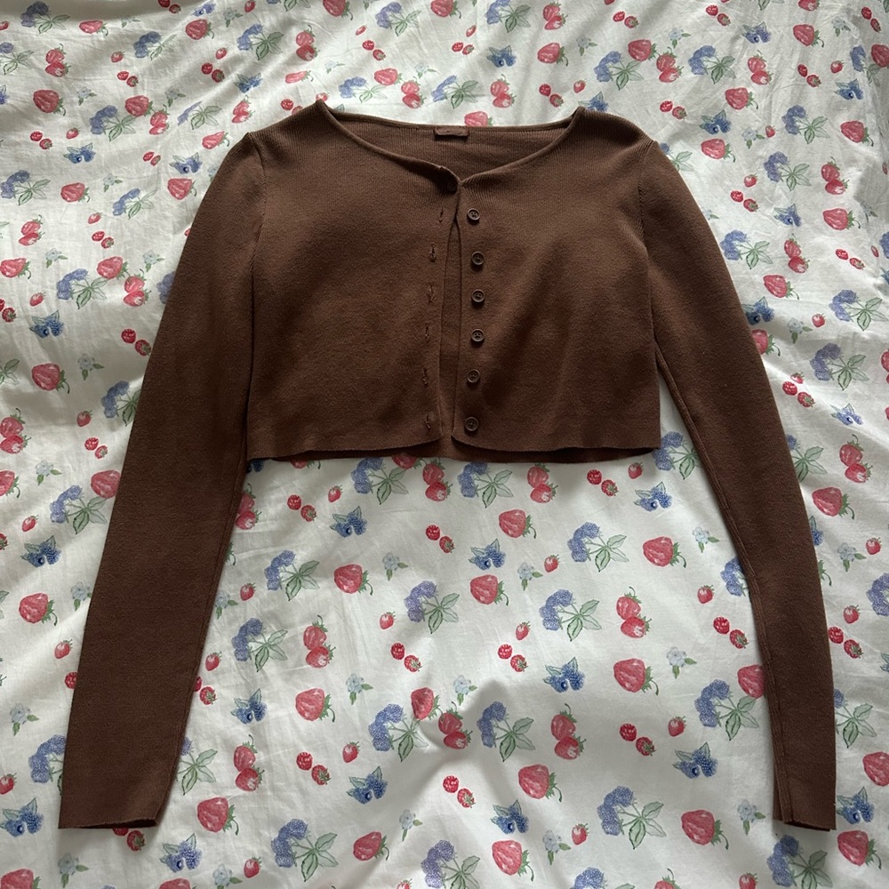 Brandy Melville athelia brown long sleeve top/cardigan.